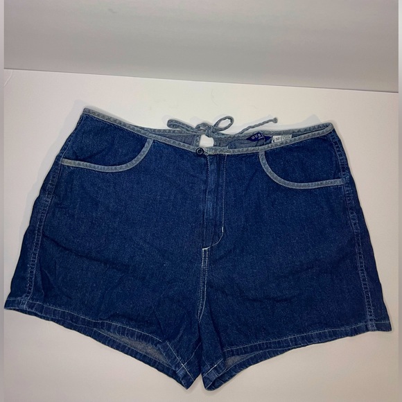 Vintage Y2K GUESS Jeans Shorts Keyhole Tie On Back Made in USA Size 32 - Picture 1 of 6